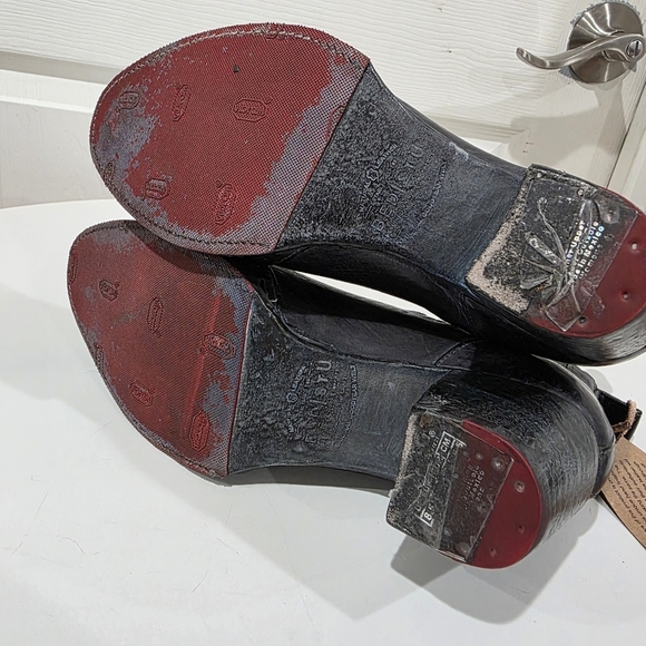 Brie II Ankle Bootie - Picture 7 of 9